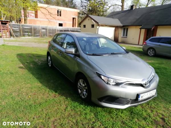 Toyota Auris 1.33 VVT-i Active - 4