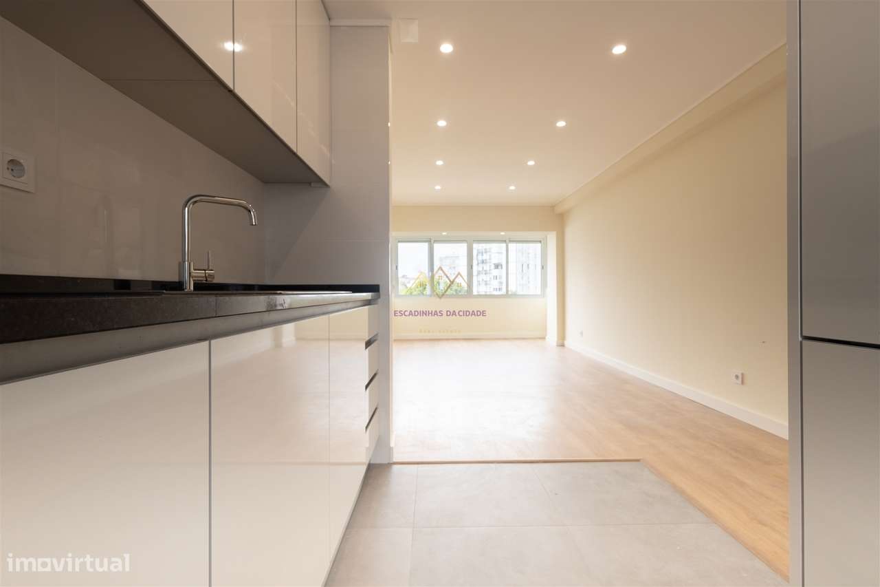 T3 Renovado Olivais com Vista Rio-0