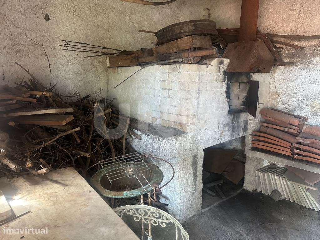 Apartamento T4 com Terraço e Logradouro - Zona Histórica-27