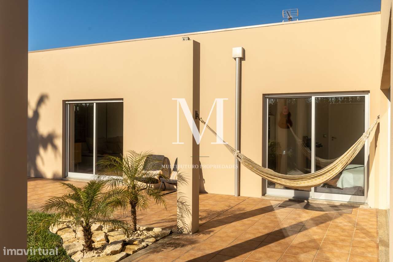 Famalicão | Propriedade T3+1 Térrea | 1.500 m² | Piscina | Jardim | LU-8