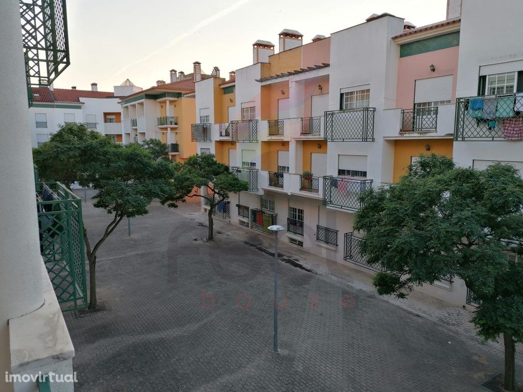 Apartamento T2 ( Almeirim)