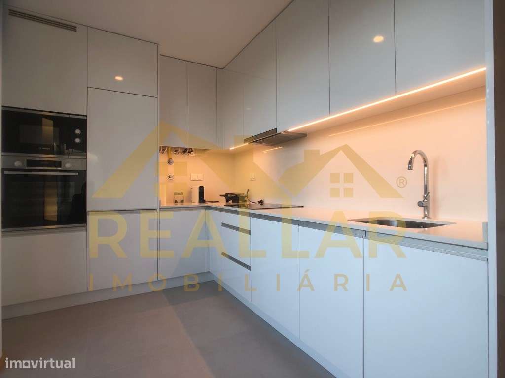 Apartamento T3 NOVO a 50 metros da praia Póvoa de Varzim - Grande imagem: 2/26