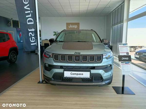 Jeep Compass - 1