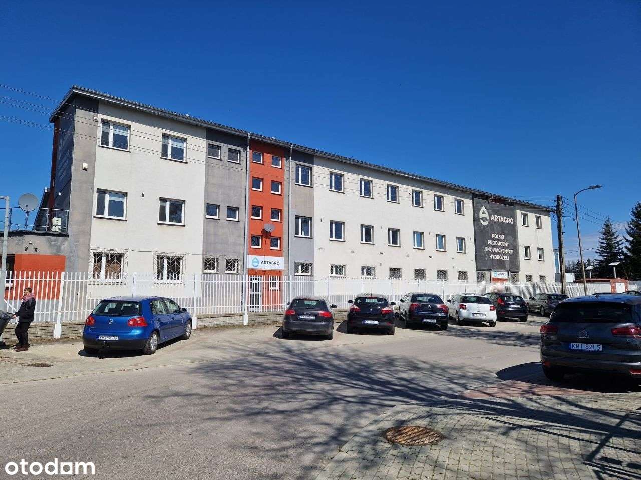 Hale magazynowo-produkcyjne z częścią biurową - Pełny obrazek: 4/19