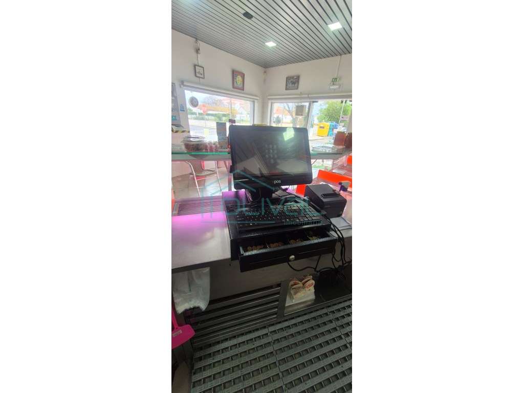 Talho e Charcutaria Tradicional - O Comércio de Proximidade no Port...-34