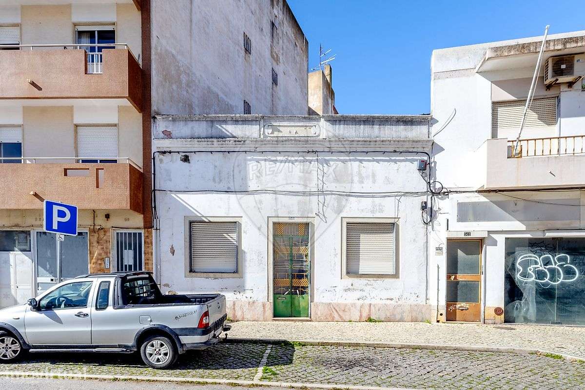 Moradia T6 para venda - Grande imagem: 2/16