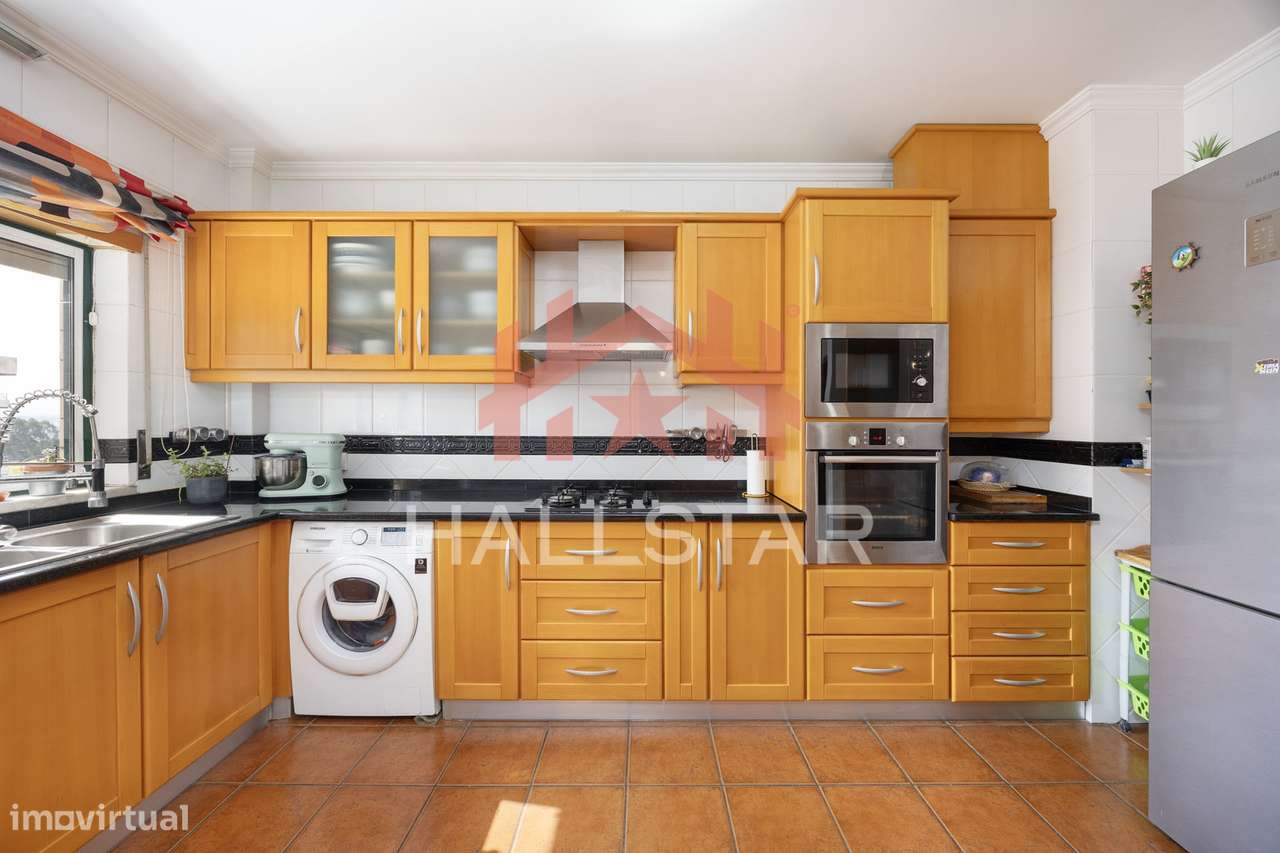 Apartamento T3+1 Duplex / Aquecimento Central / Garagem / Planalto - Grande imagem: 5/54