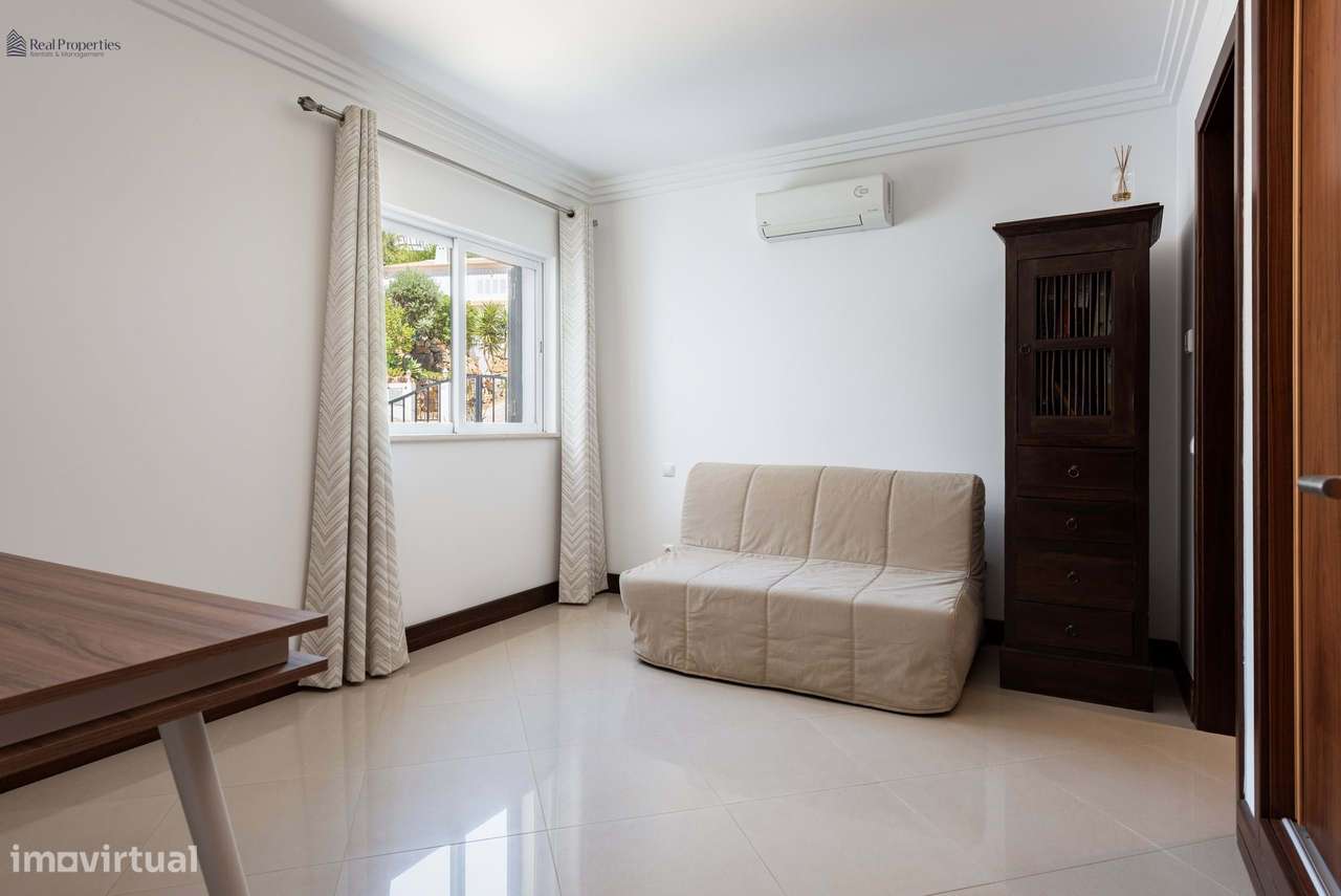 Moradia Térrea T4 Isolada em Albufeira – Um Refúgio de Luz, Conforto e-21