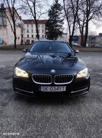 BMW Seria 5 520d xDrive Touring - 29