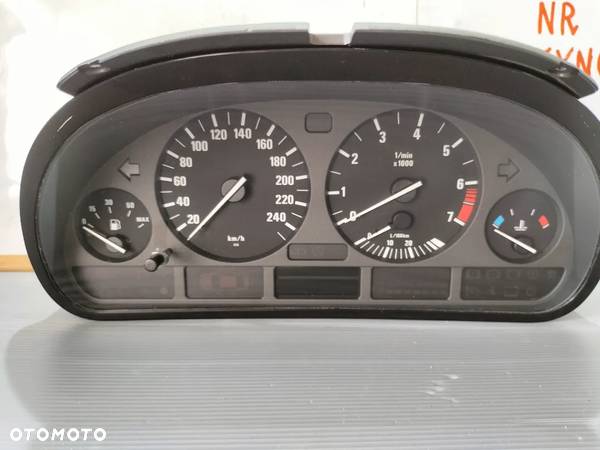 BMW 5 E39 62118381200 LICZNIK ZEGAR PRZEBIEG PONAD 300 tys. - 4