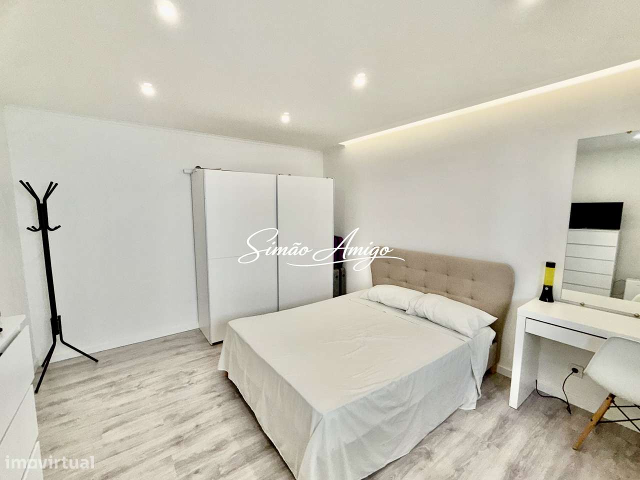 Exclusivo: T2 100% remodelado com vista mar e varanda em Sesimbra - Grande imagem: 4/20