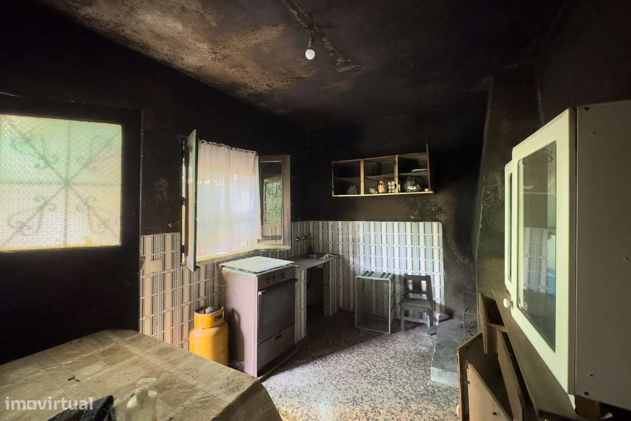 Moradia para Restauro, São João de Rei, Póvoa de Lanhoso-29