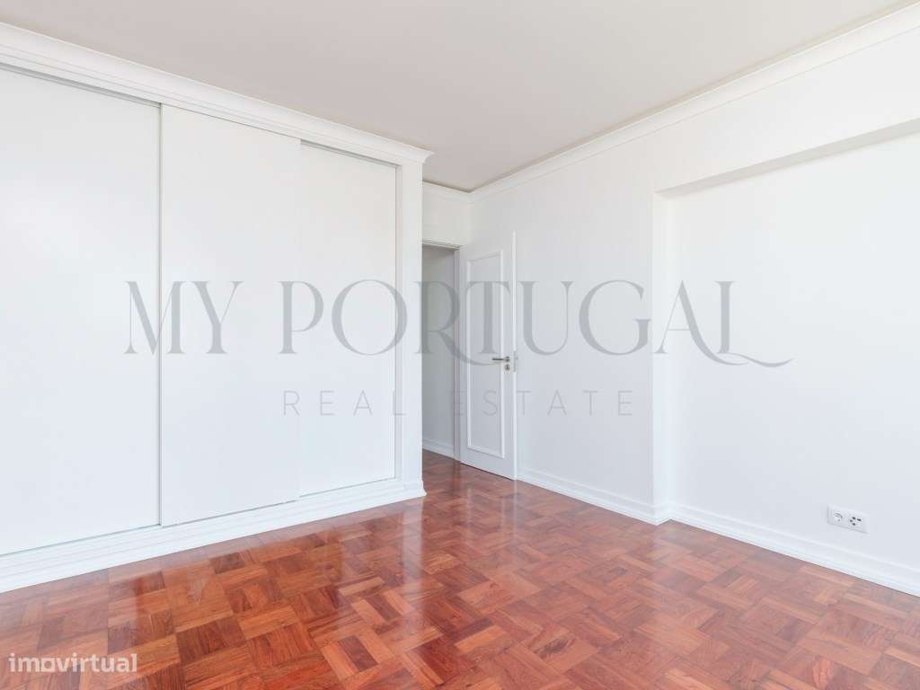 Moradia em banda Contemporânea T3+1 com Jardim Privado e Espaço Ext...-26