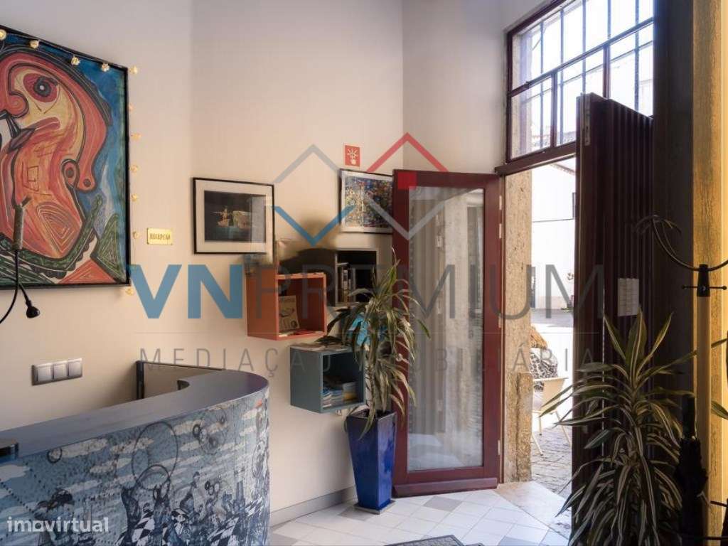 Charmoso Hostel a venda em Lisboa junto ao terminal dos Barcos de C...-0