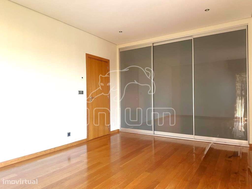 Apartamento T4 na Abelheira - Grande imagem: 3/19