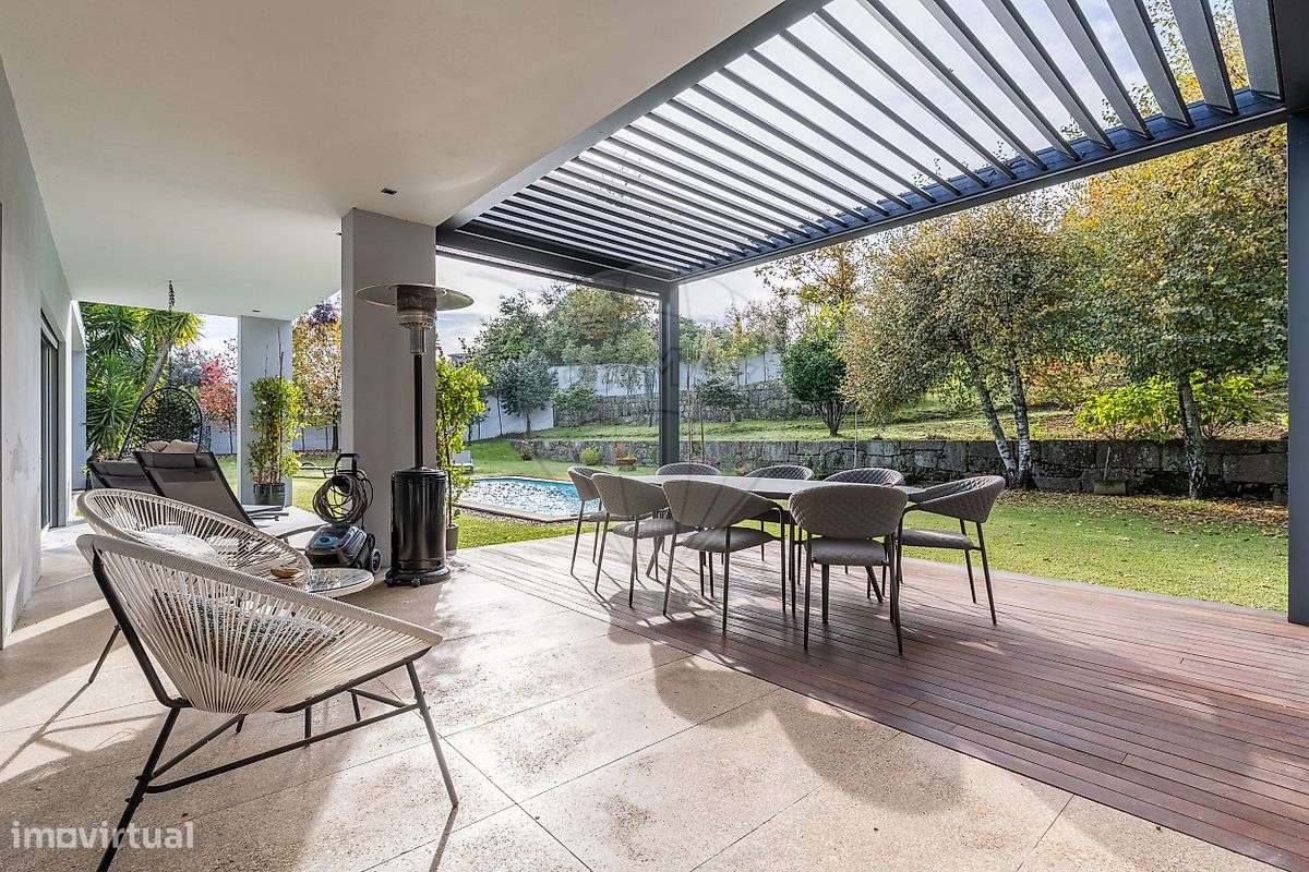 Moradia T4 para venda-4