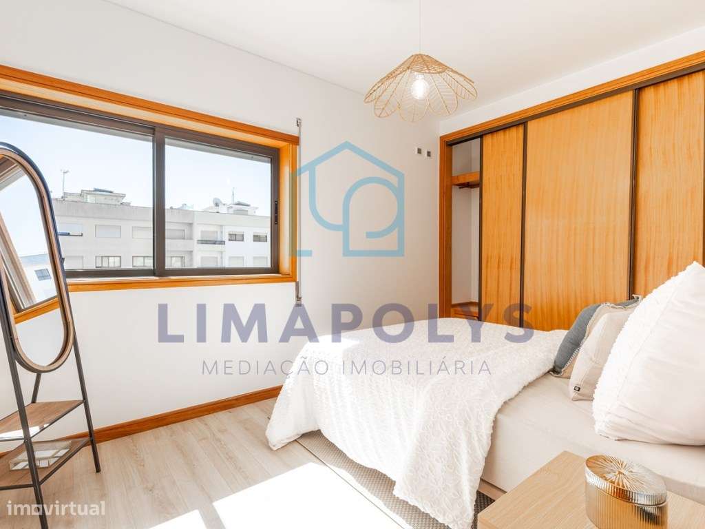 Elegante apartamento T1 renovado com lugar de garagem-12