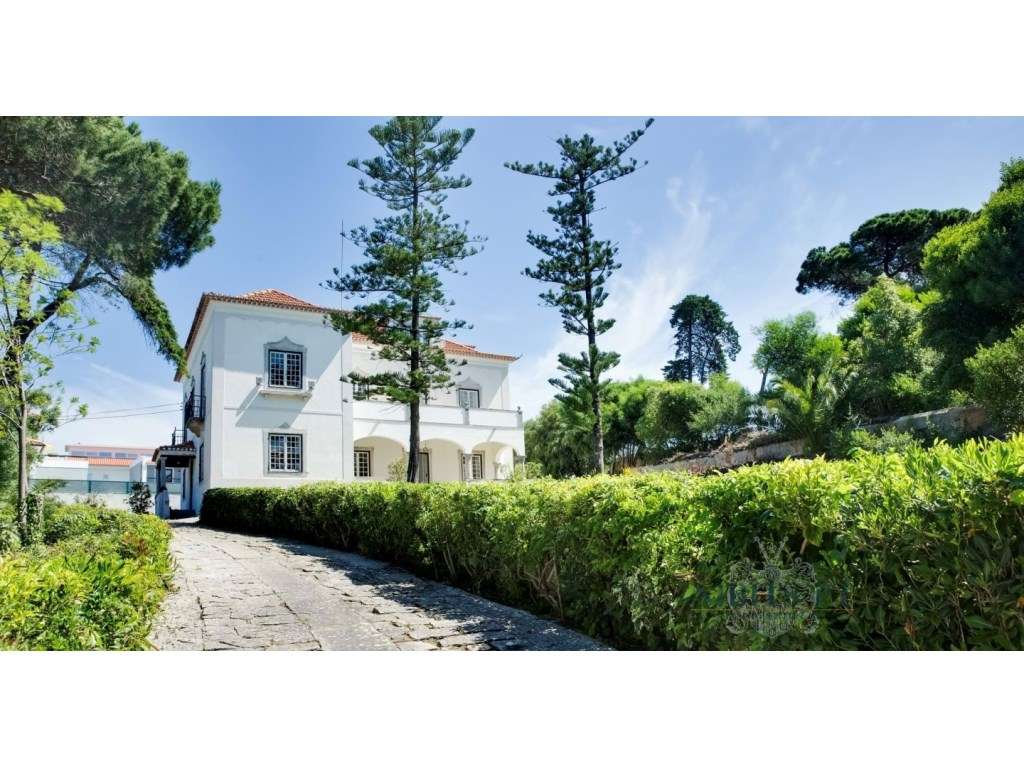 Palacete Tradicional Português T10 no Monte Estoril, Estoril, Portugal-31