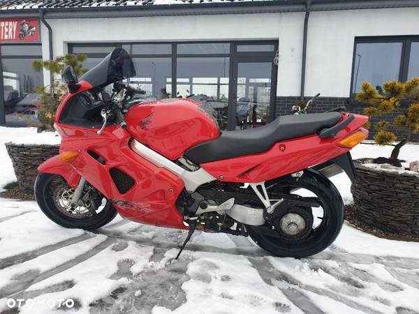 Honda VFR - 8