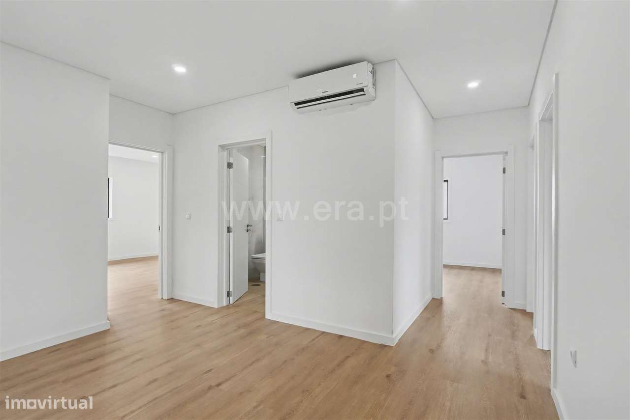 Moradia V3+2 em Paços de Ferreira - Grande imagem: 4/17