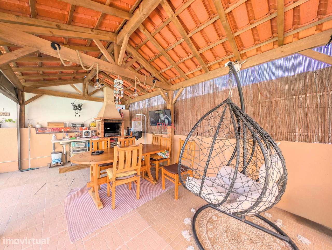 Moradia T5 Isolada com piscina e sauna - Fernão Ferro - Grande imagem: 4/49