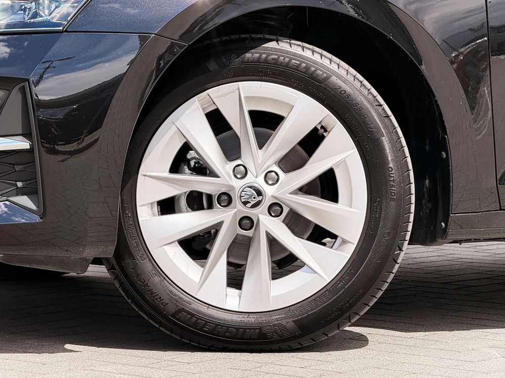 Skoda Octavia 1.5 TSI Selection 115 KM — zdjęcie 6