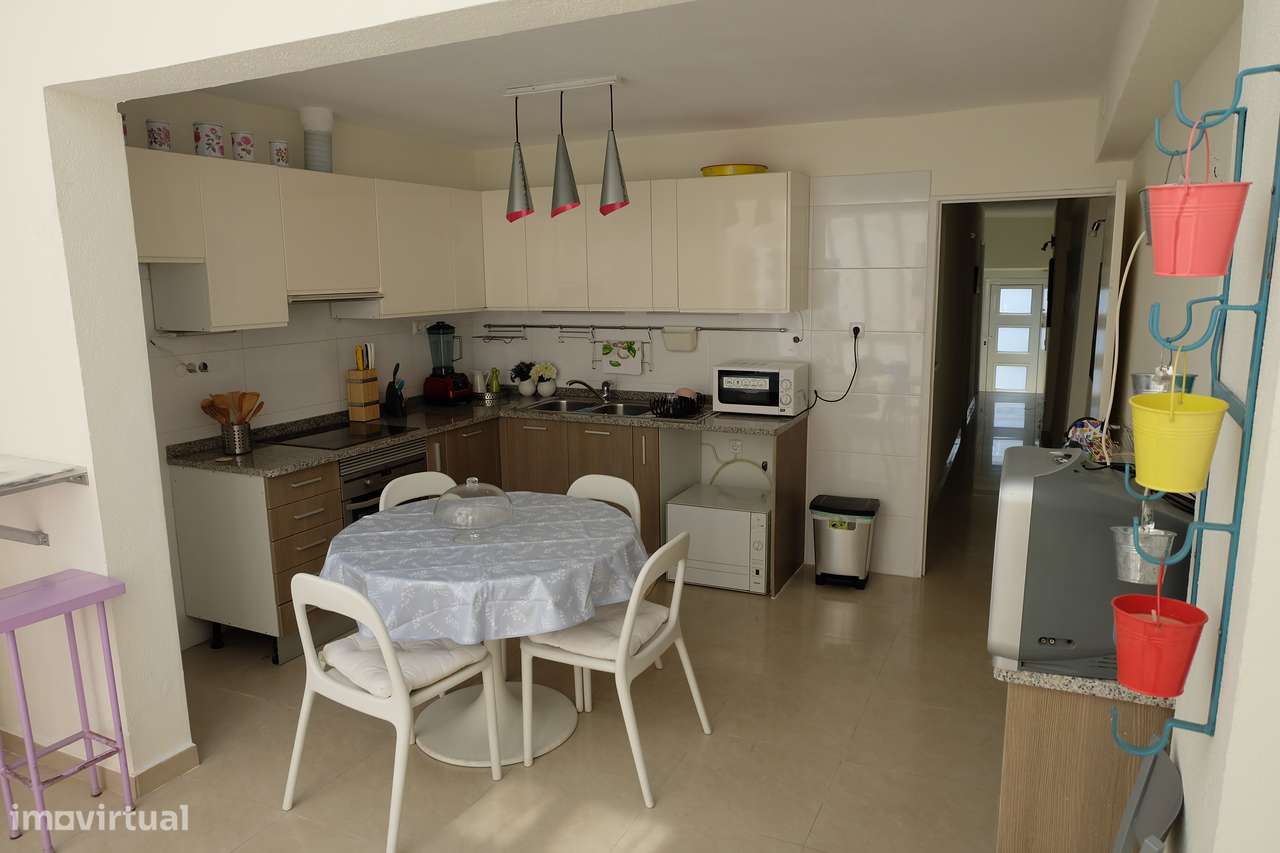 Moradia V2+2 em Belém-14