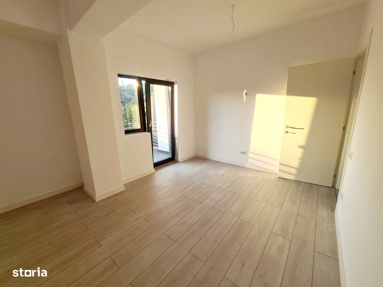 Apartament 3 camere de vanzare-5