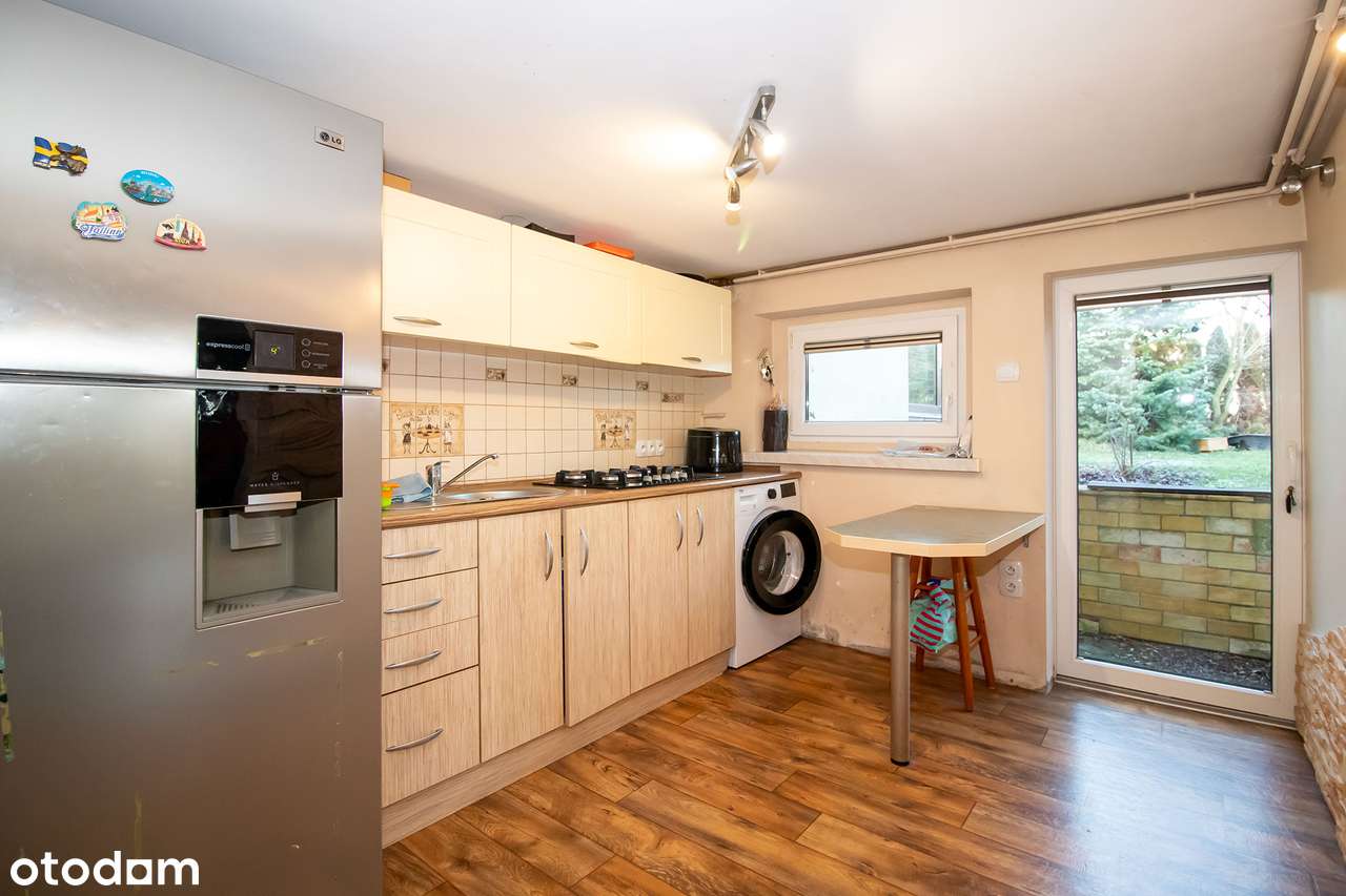 Duży, funkcjonalny dom pod Opolem-17