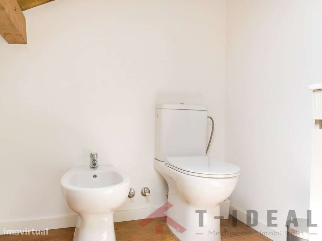 Moradia Renovada Perto Praias-39