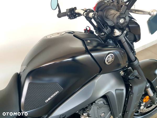 Yamaha MT - 27