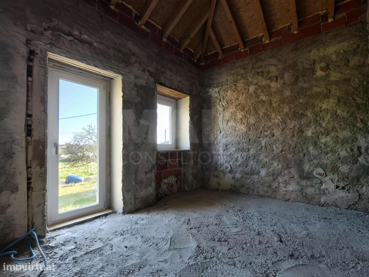 Moradia T2+1 c/ Anexo & Armazém em Lote de 7.600m2-20