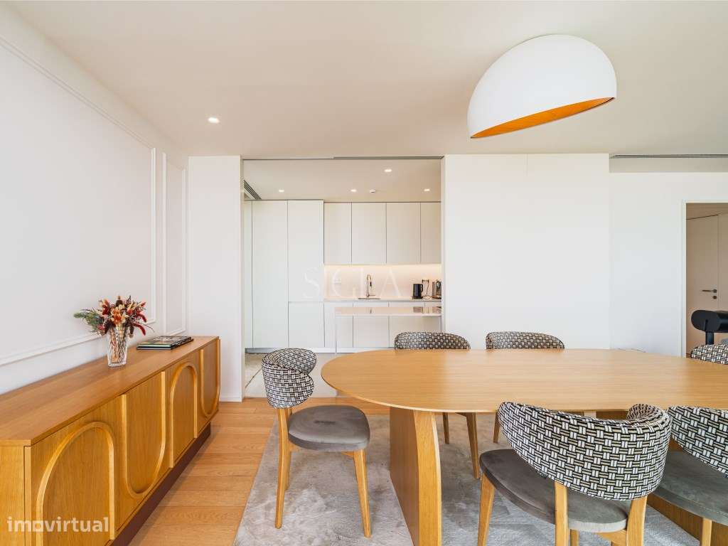 Penthouse T3 com piscina no terraço - Primeira linha de Mar-6