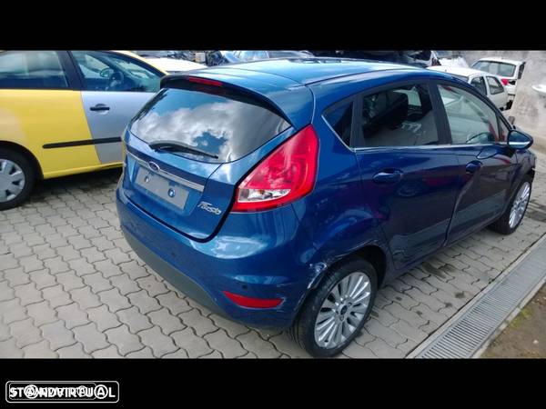 Traseira / Frente /Interior Ford Fiesta Titanium 2010 - 1