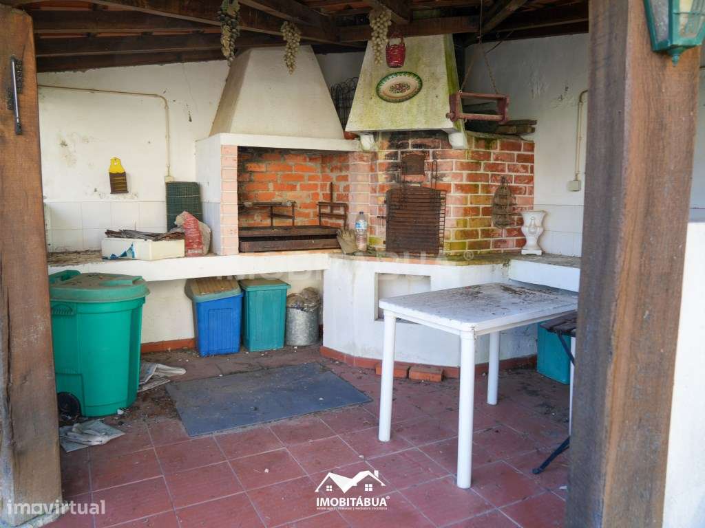 Moradia T5 com Piscina (Jacuzzi Integrado), Jardim e Churrasqueira-39