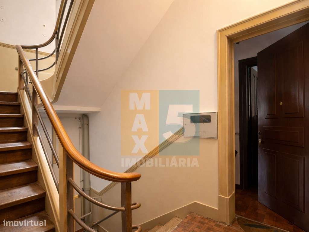 T2+1 com logradouro a 5 min a pé da Universidade Nova - Lisboa-24