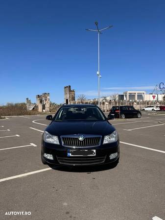 Skoda Octavia Combi 1.6 TDI DPF DSG Active - 3