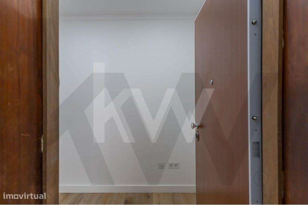 ARRENDO | T1 | Campo de Ourique junto ao Mercado | com ESTACIONAMENTO - Grande imagem: 2/44