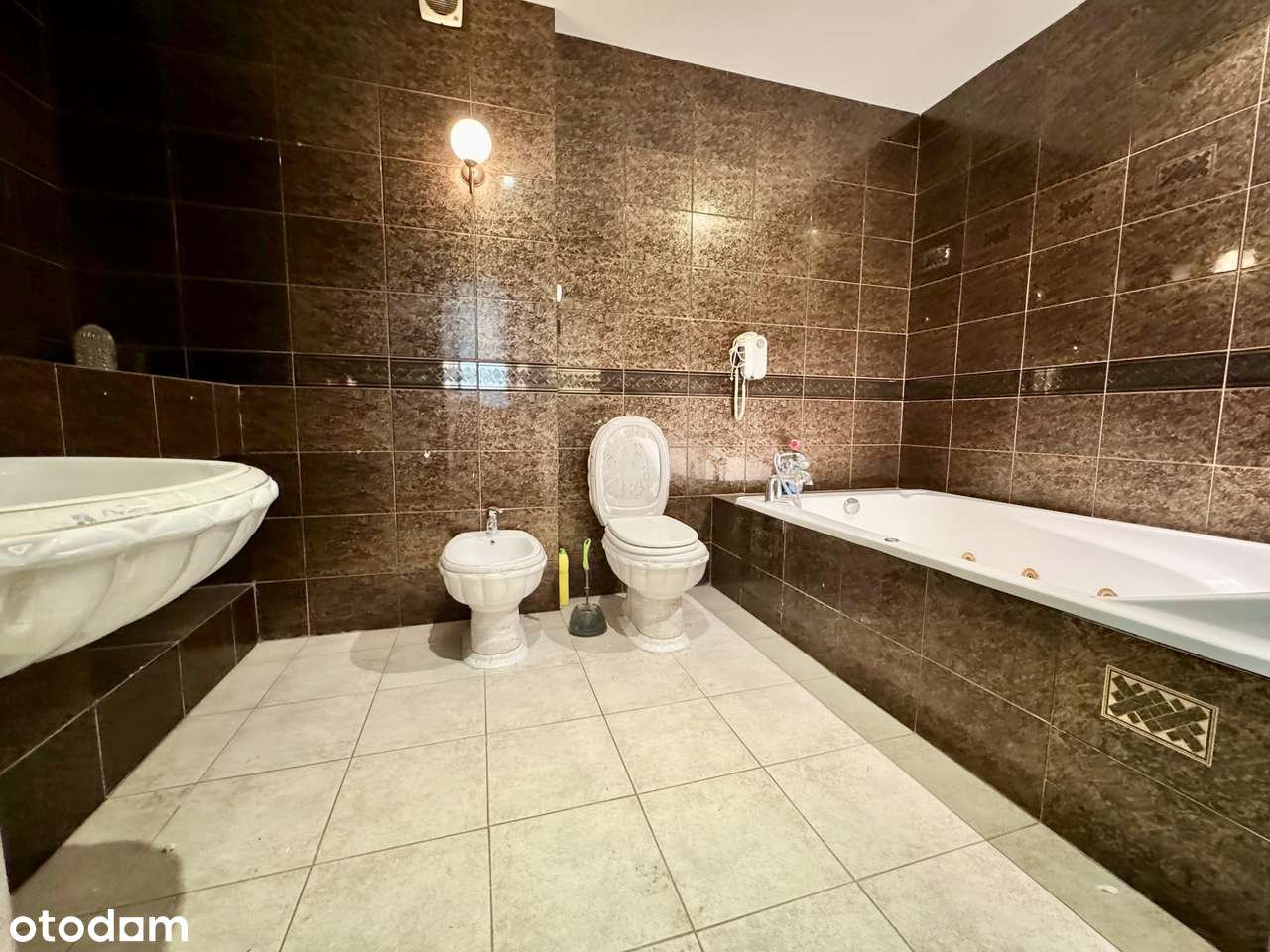 Dom mieszkalno-biurowy z basenem w atrakcyjnej lokalizacji | Mokotów-6