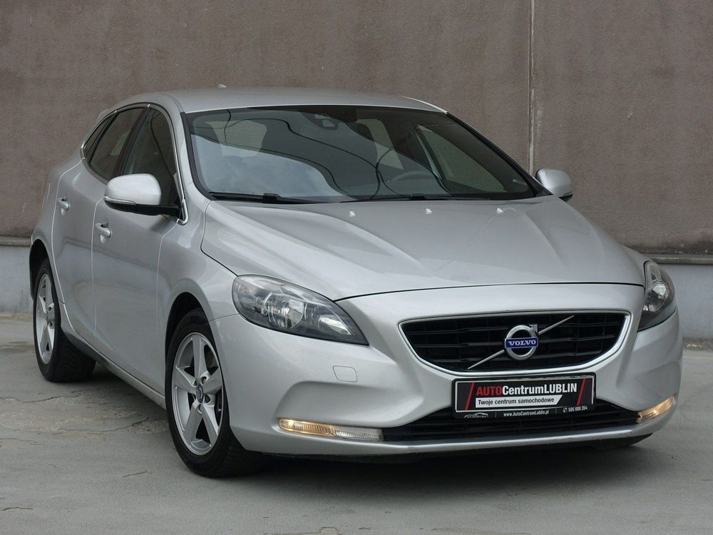 Volvo V40 II D3 Geartronic Momentum 2013