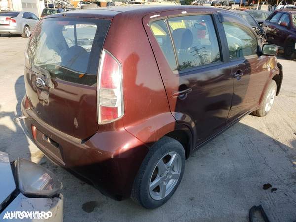 Dezmembrez Subaru Justy 2007 1.0i benzină - 1