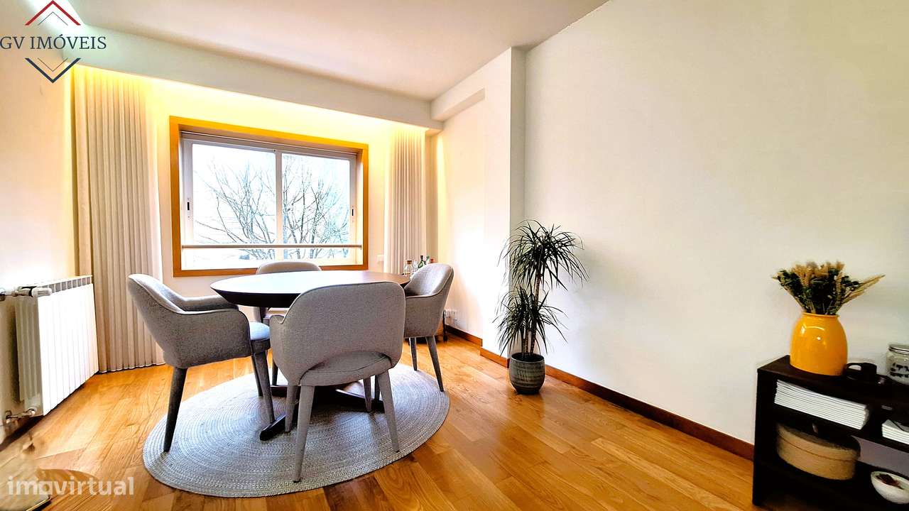 Excelente T1+1  Rua John Whitehead-8