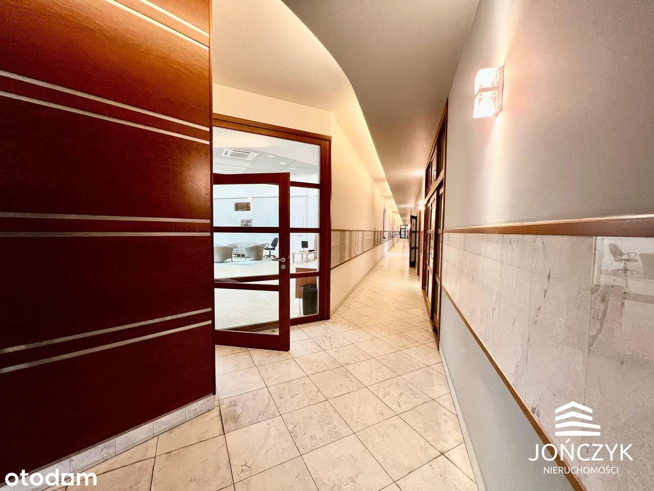 7 HA DZIAŁKI INWESTYCYJNEJ Z HALĄ MAGAZYNOWO-BIUROWĄ-16