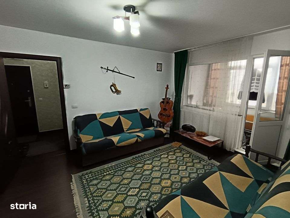 APARTAMENT 2 CAMERE, MOBILAT SI UTILAT, ET.3/4, PODU ROS, RENOVAT RECE-1