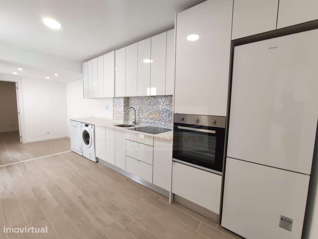 T2 com terraço, totalmente remodelado - Grande imagem: 4/14