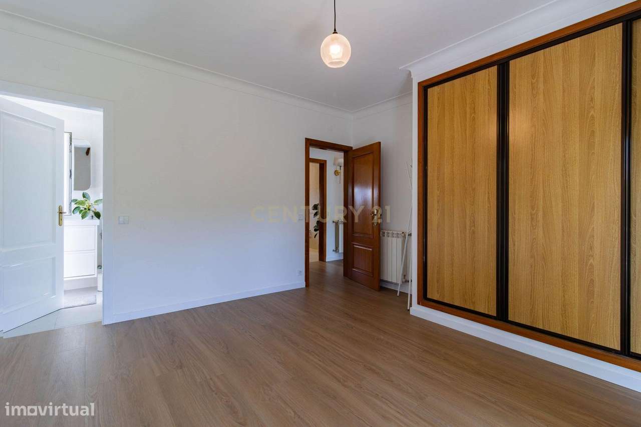 Casa Renovada em Aljubarrota, Alcobaça - 4 Quartos e Jardim-15