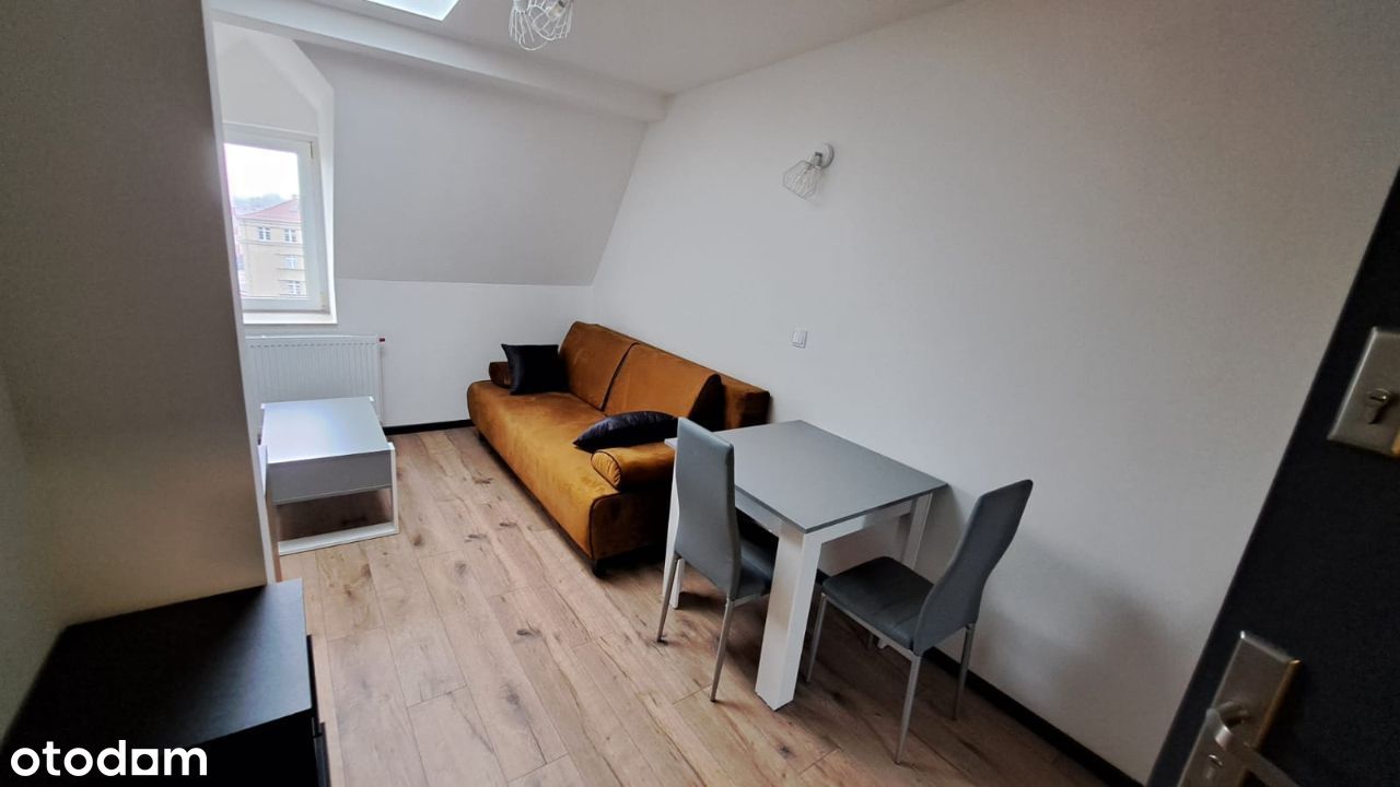 Komfortowa kawalerka w centrum Opola - Pełny obrazek: 1/10