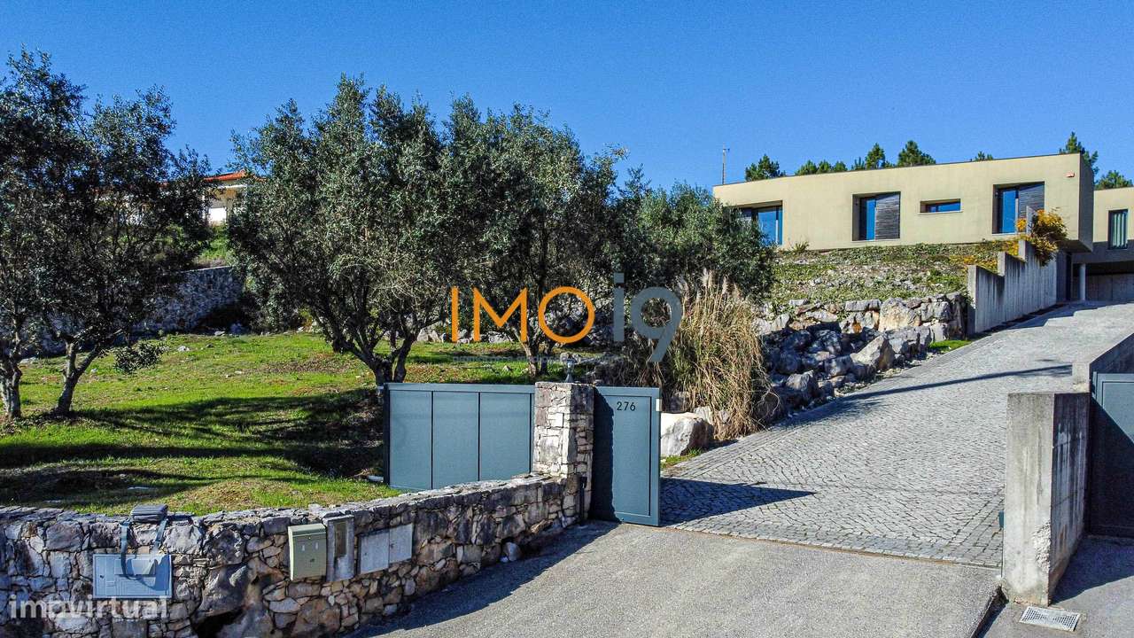 Moradia T4 Luxo - São Mamede-50