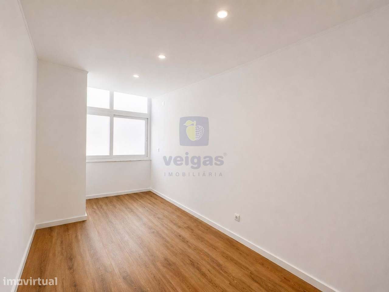 Apartamento T4 Remodelado – Conforto e Modernidade no Barreiro-15