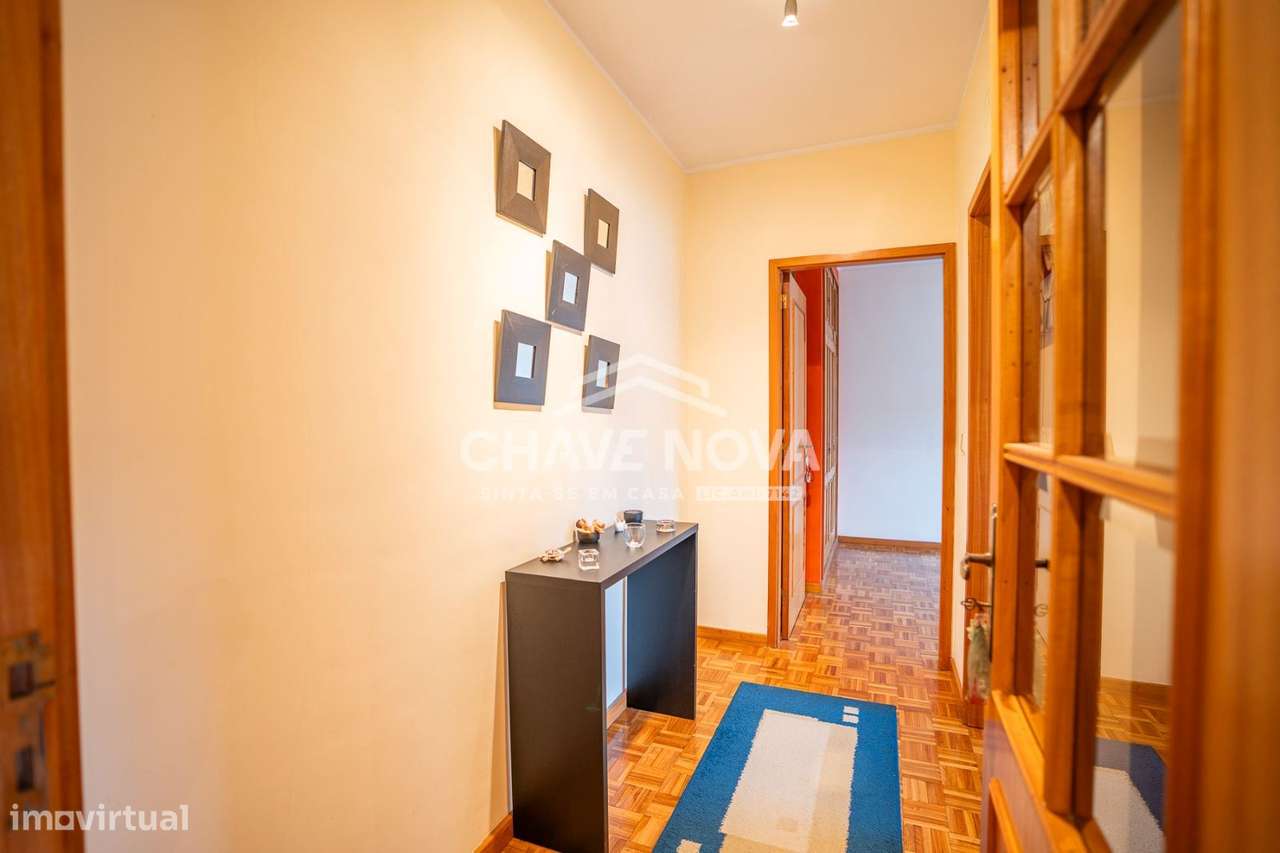 Apartamento T2 Usado em otimo estado em Oliveira do Douro-13